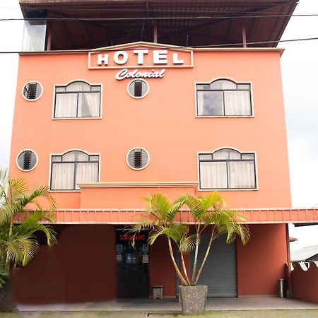 Hotel Colonial Puyo Esterno foto